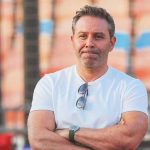 الأهلي كلوب حازم إمام يفجرها: حسام حسن استفز جمهور الزمالك بحركة غير مقبولة!