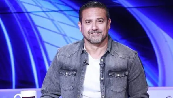 نادر شوقي يفجر مفاجأة مدوية عن صفقات الأهلي