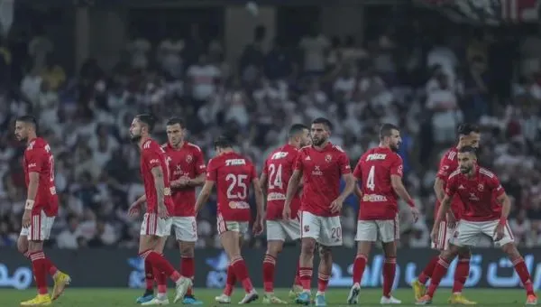 لاعب الأهلي المقاتل يكسر جدار الصمت ويشعل المدرجات قبل مواجهة سيراميكا…   رسالة نارية من نجم الأهلي تهدد الخصم وتعيد الحماس لجماهير القلعة الحمراء!