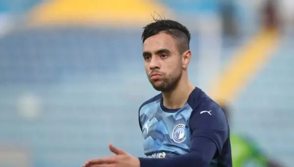 محمد الشيبي يساهم في تسهيل مفاوضات الأهلي مع طارق علاء