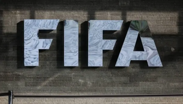 فيفا ..إيقاف مدرب منتخب مصر وتغريمه ماليا بسبب كأس العالم