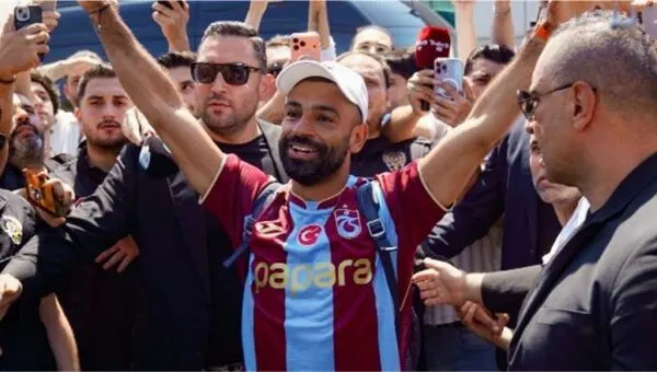 القنوات الناقلة لمباريات محمد صلاح مع طرابزون سبور.. تعرف على الترددات