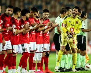3 نجوم في الأهلي مهددون بالرحيل.. خلاف جديد يعطل التجديد