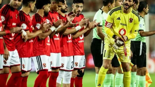 3 نجوم في الأهلي مهددون بالرحيل.. خلاف جديد يعطل التجديد